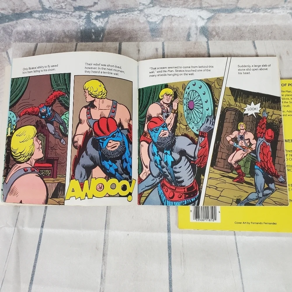 Masters of the Universe Princess of Power  Books - Picture 7 of 15